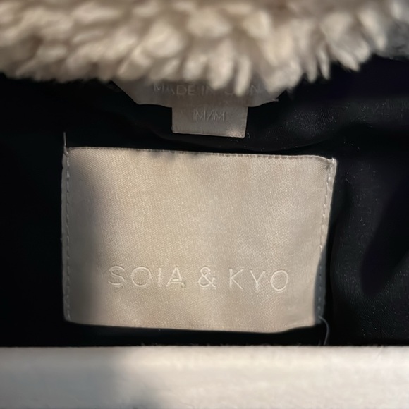 SOIA & KYO Women’s Winter Coat - Picture 4 of 7